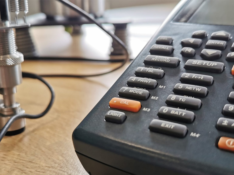 Bild von einem Messgerät für Messtechnik